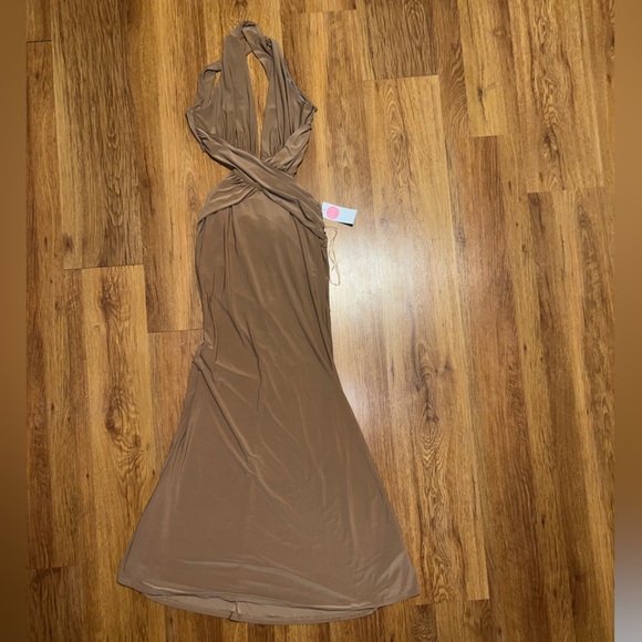 Tan Spring Haze LA backless Formal Dress - Picture 5 of 7